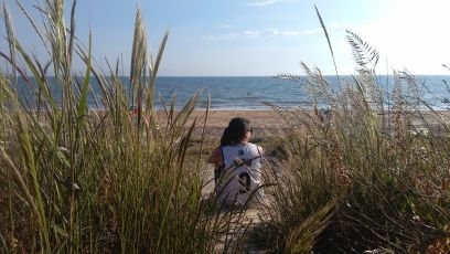 Farmacéutica por la UGR. Amante de los atardeceres en la playa, el deporte , las cañas y risas con los amigos.