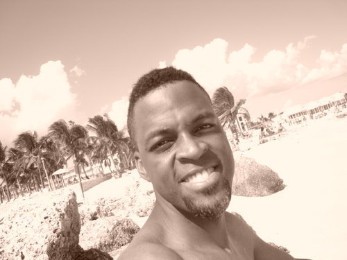 Blogger, Online coach, Healthy minded. Love to swim and travel and stay active. Looking for new ways to protect our cells and push back the effects of aging.