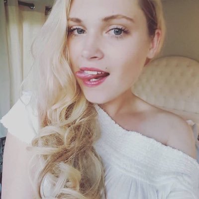 this is a free follow!! follow @elizasgunbitch instead :)