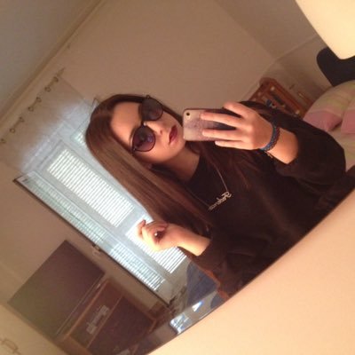 Federica,16 anni. Tyler Blackburn è un figo della madooonna.
