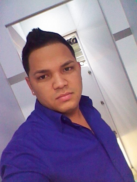 elchinomedina19's profile picture. 