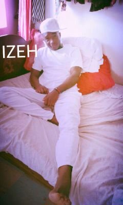 izeholique's profile picture. 