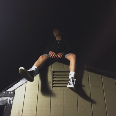 DesignMiracle_'s profile picture. Streamer