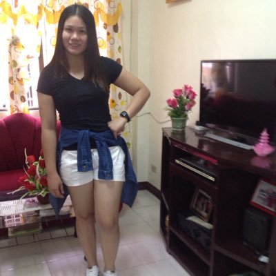 dcanaliza's profile picture. don't let people, break you down.