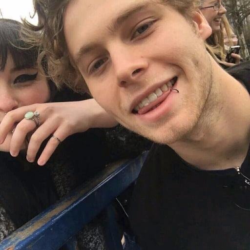 badlandslvke's profile picture. situation: no motivation