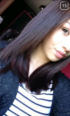 Claire10022002's profile picture. 