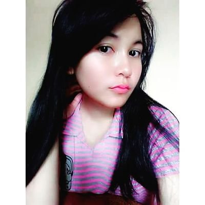 silviamustika42's profile picture. 