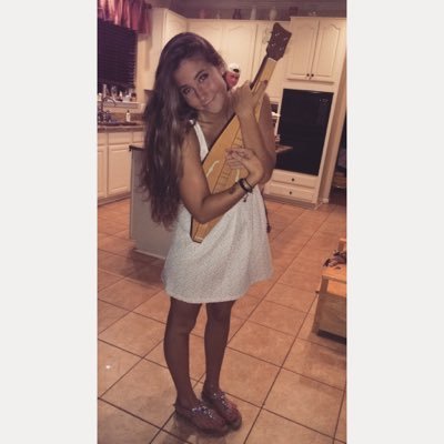 vicalbo98's profile picture. ~Hakuna Matata~