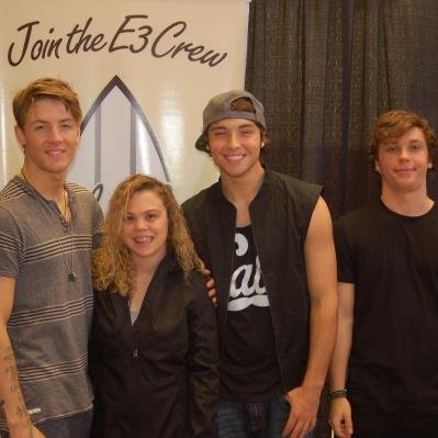 JulianneWoods91's profile picture. I'm Julianne! I'm 19 years old. I love Emblem3  and farming. Graduate 2016. I'm going to ectc to major in toxicology.