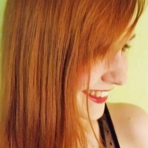 Frl_Herzberg's profile picture. Sprachliebende Gedankenbummlerin mit Vorliebe für Kuchen.