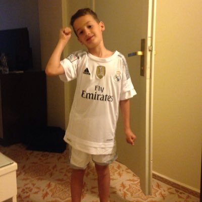 ren8e's profile picture. 