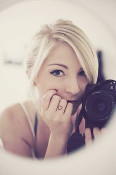 I'm Claire Barton and I'm 18. I'm the younger sister of the Bartons. I suck at archery ... // Semi descriptive/ Bi / anyships #Crazystorm
