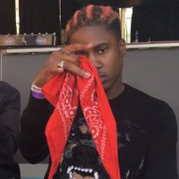 ¥¥¥ (@weanz_yen) 's Twitter Profile