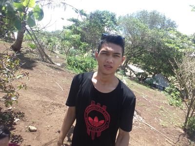 g0tunkVespa's profile picture. tujuan hidup adalah MATI