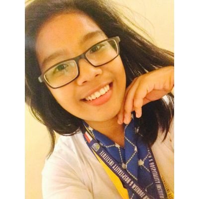 contented • if it's meant to be, it will be • Canadian Institute • tourism student • ig : _xczchristinee