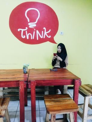 dhinaDEE's profile picture. hello stalkers !