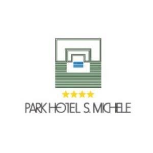 Il Park Hotel San Michele, nel centro di Martina Franca, vanta  uno stupendo parco secolare, una piscina, 5 ristoranti e un centro congressi modulabile