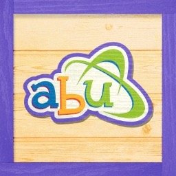 ABUniverse (エイビー・ユニバース、通称「ABU」) はABDL が設立した米国の大人用紙おむつの会社です。ABDLとは「Adult Baby / Diaper Lover」の頭文字を取った、おむつ好きな大人の赤ちゃんを指す略語です。2016年6月から日本でも商品販売をスタートしました！