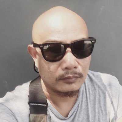 DestroyRabbit's profile picture. 