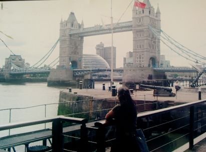 binduadot's profile picture. :)