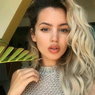 How old is val mercado