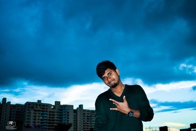 Fictional thoughts, Sarcastic Cow, Music follower, Pk admirer !!!
