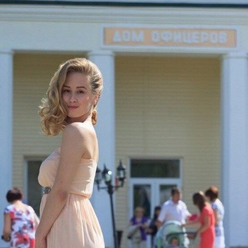 Кроме высшего образования нужно иметь хотя бы среднее соображение и, как минимум, начальное воспитание.