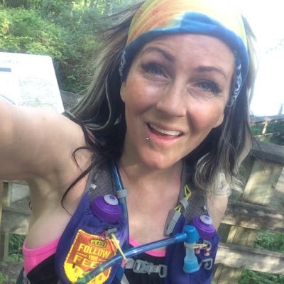 Competitive cheerleader, gymnast, stunt performer, and ultrarunner. TAUR Badass Ambassador. nuun ambassador.