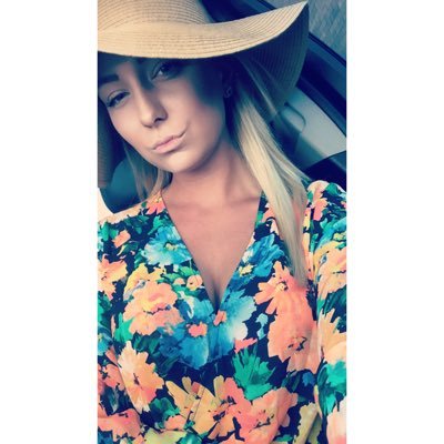 Princesss_Meggg's profile picture. Mind your own biscuits and life will be gravy.