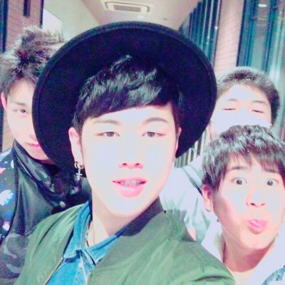 お洒落系男子目指してます。 無言フォローごめんなさい‼︎ 皆さんのツイートを見て成長していきたいです♪