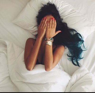 KristinaRamones's profile picture. Perfect lips,
Perfect eyebrows,
Perfect hair,
UGGLLY FACE!!!=Life ruined