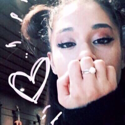 follow @arianasushii pleasee