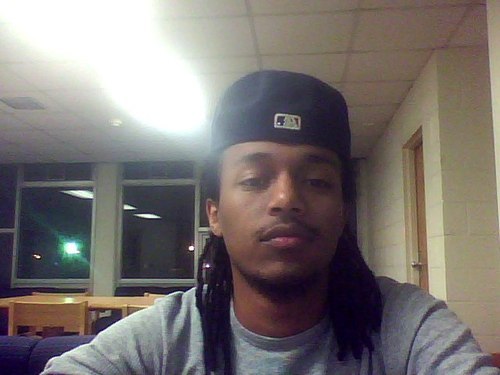 Yomiu1's profile picture. 