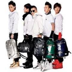 「BIGBANG」のグッズを抽選でプレゼントしています。抽選の参加方法はこのアカウントをフォローし、欲しい商品をツイート。その後DMにて応募ください。当選者の方にはこちらからダイレクトメッセージにてご連絡致します。 *冷やかしの方はご遠慮ください。 →https://t.co/RheLmicGqs