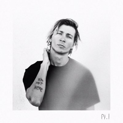 I'm Not Here is the best guys!! Listen this beautiful voice https://t.co/I6LfBACzHM ❤️Fanpage❤️ Dear @RoyEnglish Love You