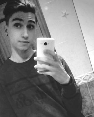 GabbyWA16's profile picture. No te compares con los demás, eres único por una buena razón ❤