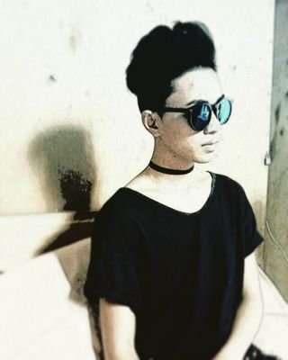 jovinelholyshet's profile picture. I rather have too much acne than too much ugly 
                        ⚡Bitchessss be like⚡