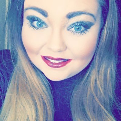 I am a singer from Liverpool! Any bookings or want to get in touch with me then email me on kirsty_crook@yahoo.co.uk
