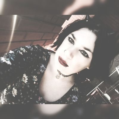 chelsea_slater's profile picture. Just another teenager with piercings,tattoos and great taste in music