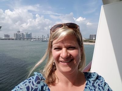 noellegoulart's profile picture. 