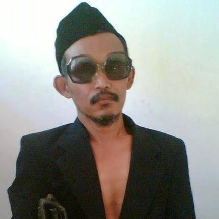 Armanhov's profile picture. 