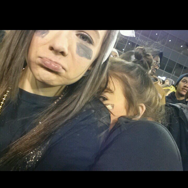 ciaraajustace's profile picture. never touch anything with half of your heart.