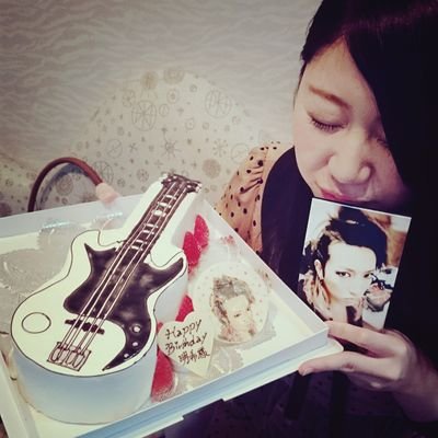 okmoooo's profile picture. 【ふたり 罪深く 引き寄せられた 糸】シドが好きで明希さんが好き。
細く長くバンギャ続けたい。