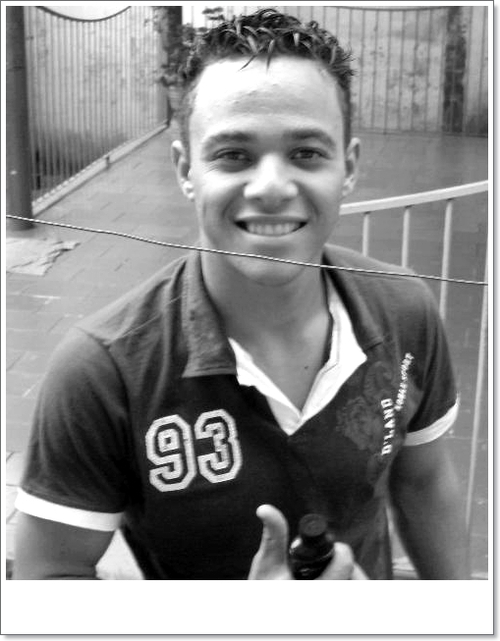 santorin_d's profile picture. Um cara gente boa apaixonado e ki ta afim de grandes amigos o resto agente completa depois