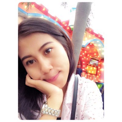 Amie_Chokitoki's profile picture. Hidup penuh gengsi !