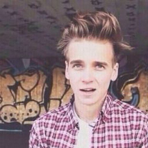 AbbiEyore's profile picture. crazy person with the best friends ever :-D I also love joe sugg