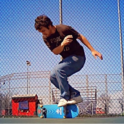 I skate and panic alot.
Instagram @chris.castle