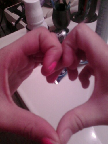 Sarahsaayys's profile picture. hmmmm magical qualities...