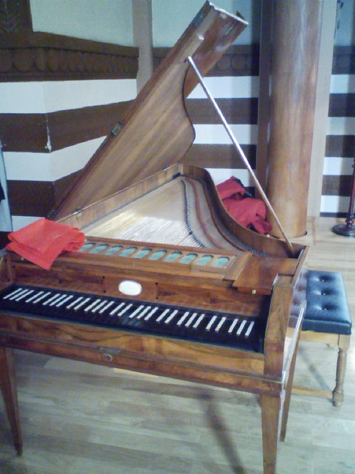 welltemperd1712's profile picture. 湘南に生息する鍵盤楽器調律師。現場が有れば何処でも出没。仕事を通して音楽の伝道師を目指す！