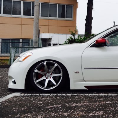 tsubasa0506's profile picture. タイ在中の車をこよなく愛する3児の父親。 #クローン病 だが、世界一明るいクローン病患者を目指す。車高短フーガ でキャンプ 場にも現れる。車( #フーガ )好き、 #キャンプ 素人( #スノーピーク が好き)、 #カメラ ( #ニコン )好き。 #株 も始めました。